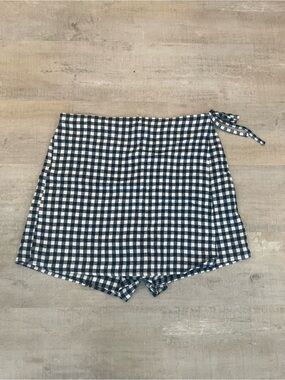 Old Navy Navy and White Gingham Wrap-Style Skort